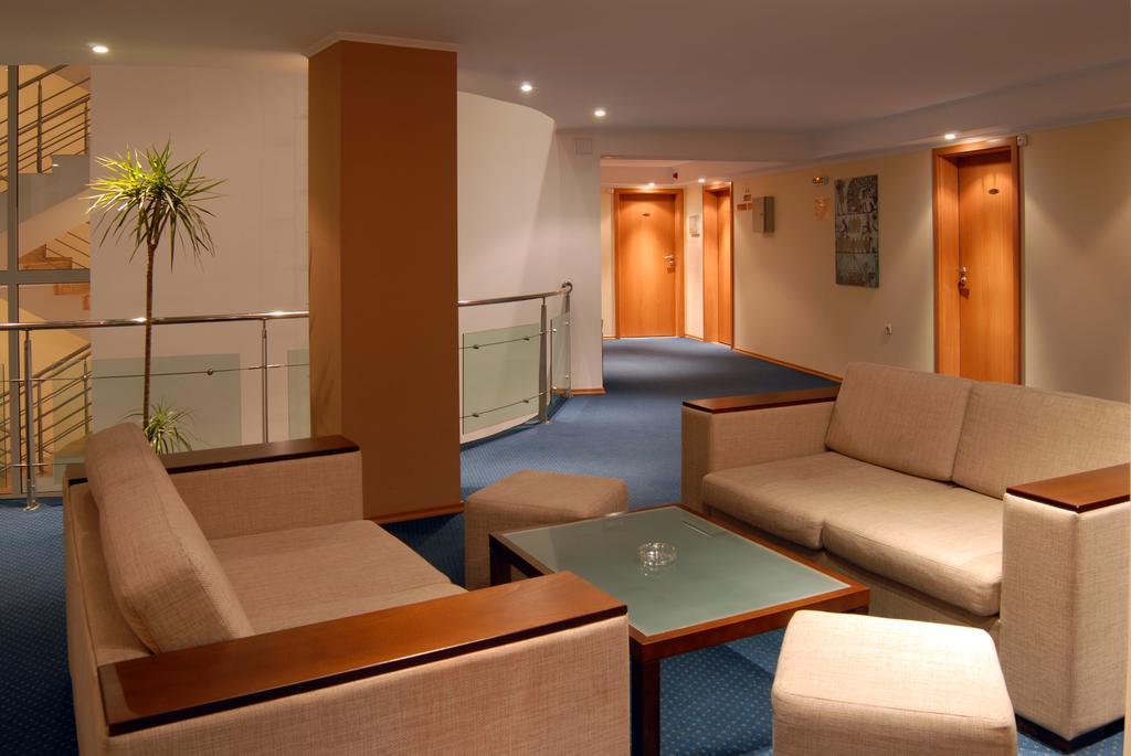 Hotel Luxor Burgas City Exterior foto