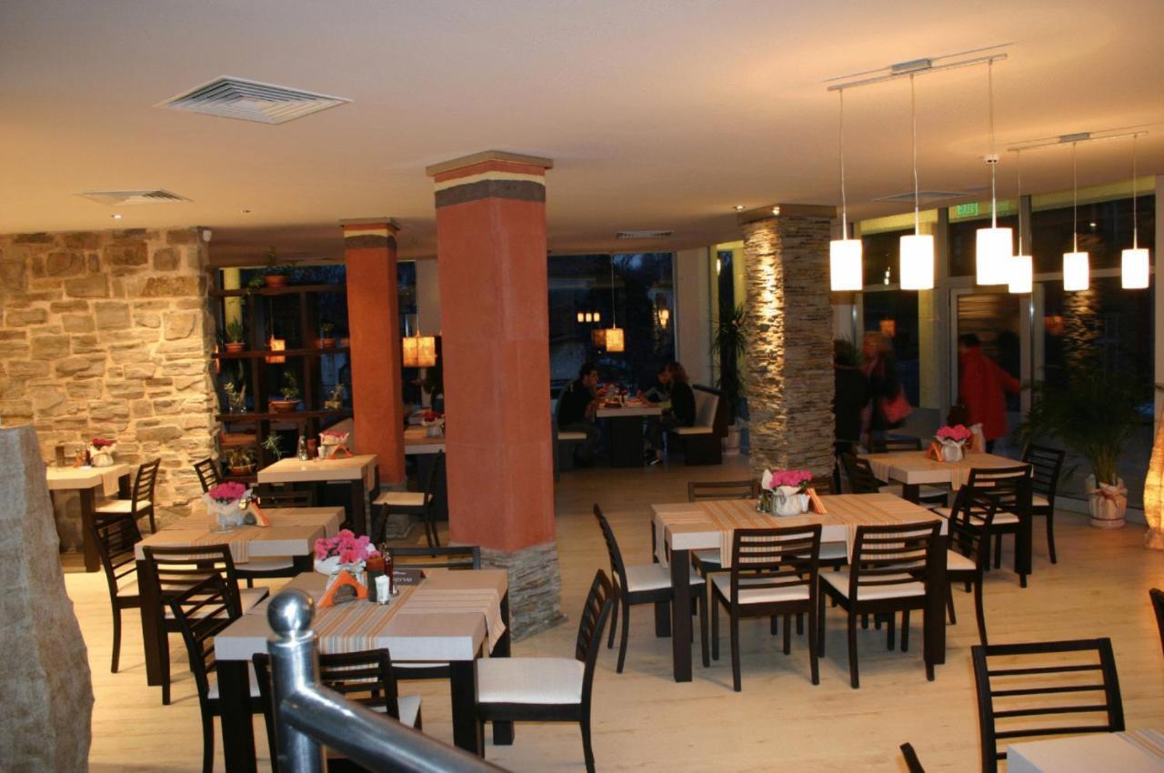 Hotel Luxor Burgas City Exterior foto